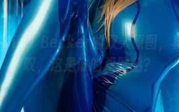 观看Alina Becker的双人原图,真心赞叹,这是谁的双胞胎?
