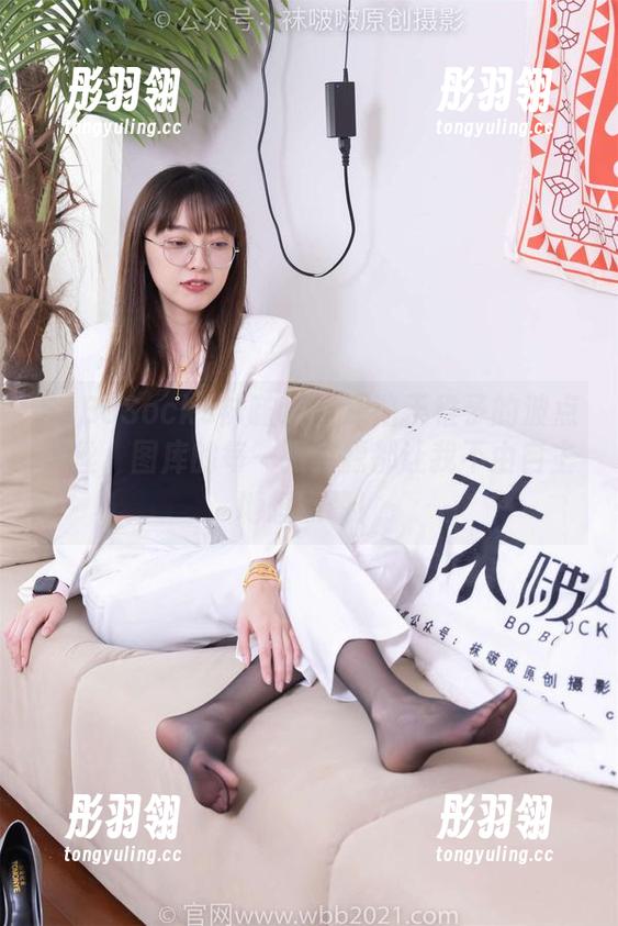 BoBoSocks袜啵啵 - 深陷于稚予的波点黑丝，图库的每一张资源都让我不由自主地想点赞！