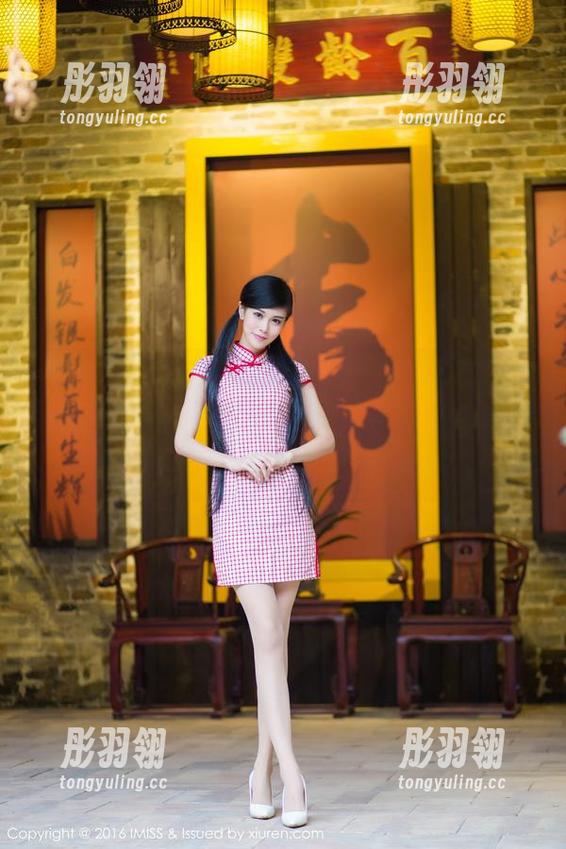 IMiss爱蜜社 - 直接上图：乐乐Mango的毛衣，为啥看起来像是从情感漫画里捡来的？