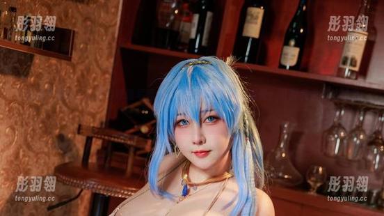 制服下的KANEKO咔喵写真，原图让我产生了点错觉，可能我也想试试当模特啦！