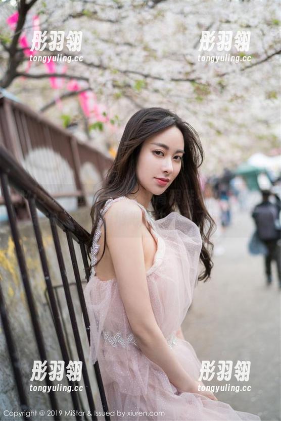 MiStar魅妍社 - 这双高跟鞋不仅是小尤奈的，还悄悄地把我也吸引了过来。