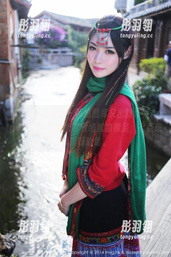 MyGirl美媛馆 - 高清图库又出新作，Angela小热巴和她那对细腻的裸足，有点想摸摸呀哈哈。