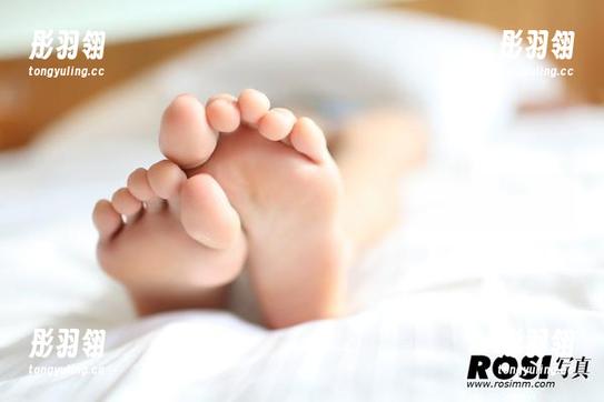 ROSI私房里，毛衣变成了艺术——谁还在乎冬天的寒冷？