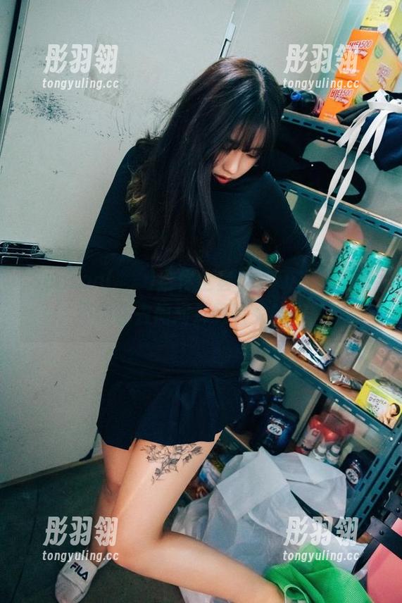 Sonson(손손)给你全套Loozy夜间飞行，不信你去问问那颗瞪大的月亮！
