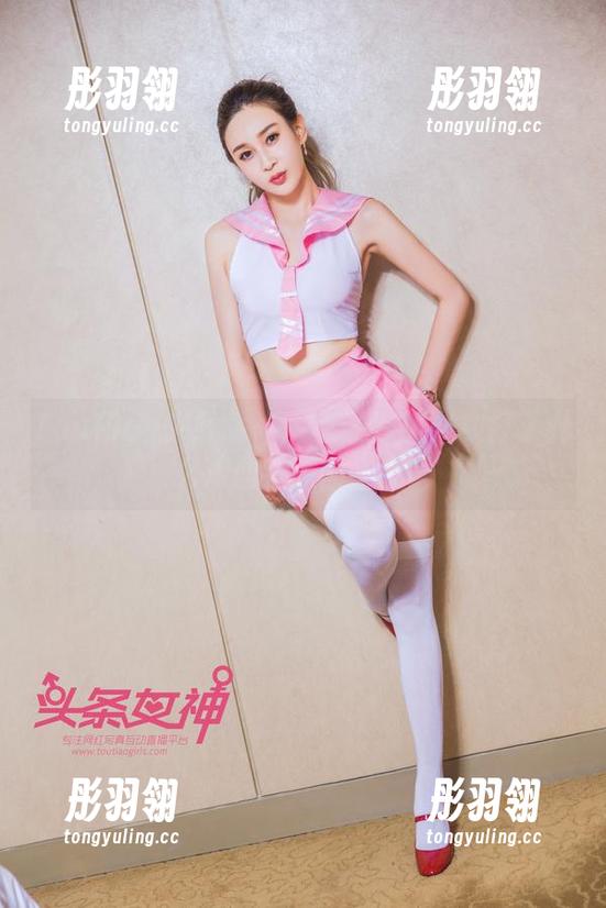 TouTiao头条女神 - 李丽莎的睡衣打了什么鸡血？原图送上！