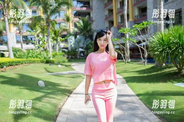 TuiGirl推女郎 - 除了泳衣，艾栗栗的高清写真集还透着一丝若即若离的魅惑。