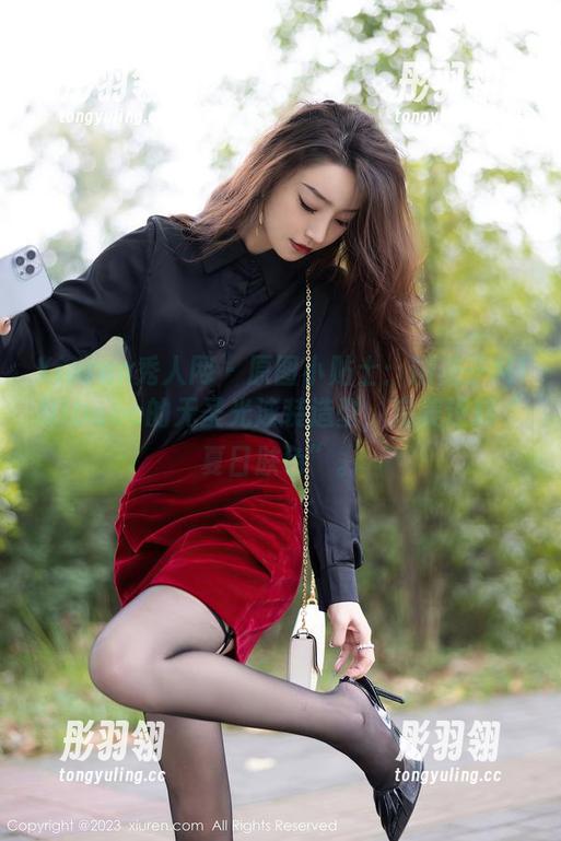 Xiuren秀人网 - 原图小贴士：糯美子MINIbabe的无圣光泳装造型，完美逆转“夏日肤色”。