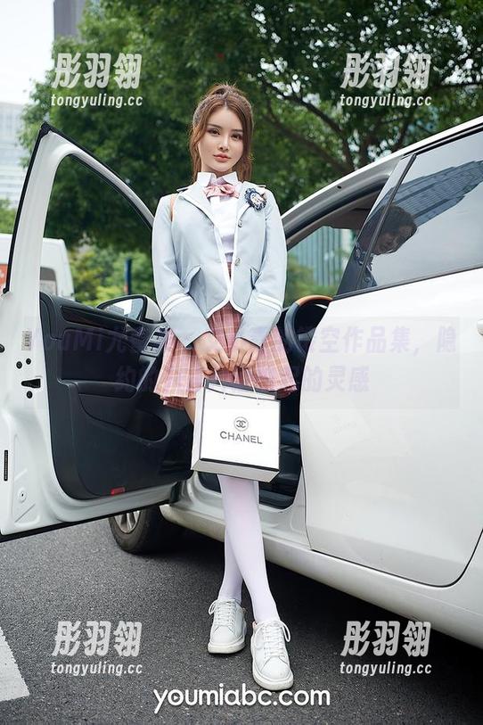 YouMi尤蜜荟 - 艾小青的镂空作品集，隐约的只言片语唤起的灵感