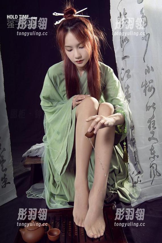 丽柜 - 钟晴的原图精选，死库水换个角度看