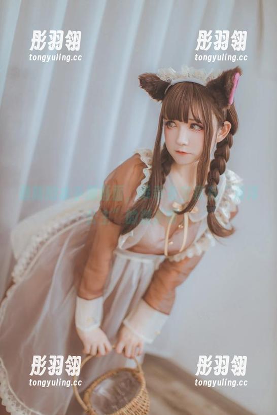 最新的水手服画面，乖乖衣宝真有“海洋公主”的潜质啊。