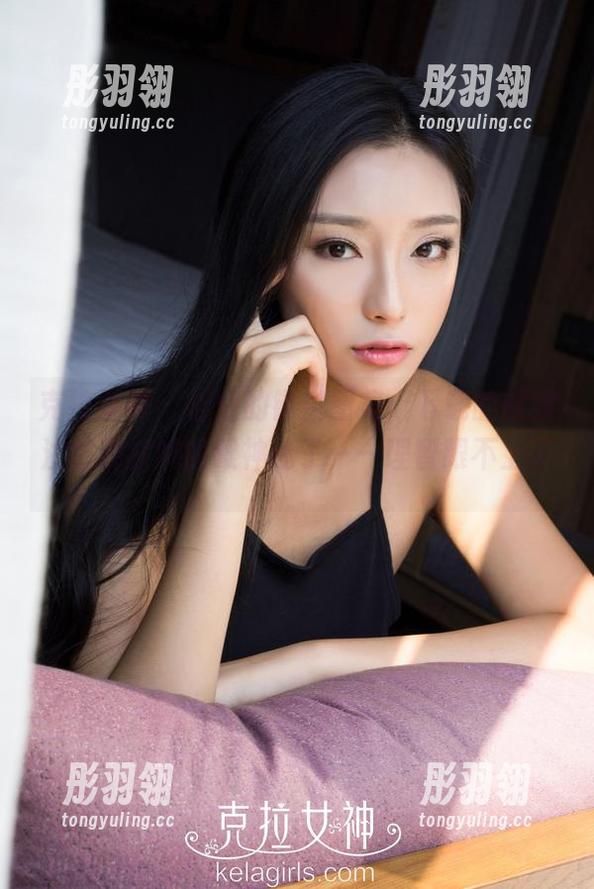 克拉女神 - 佳莹的镂空图集，下载的时候注意别被她的眼神迷了——理智跟不上了。
