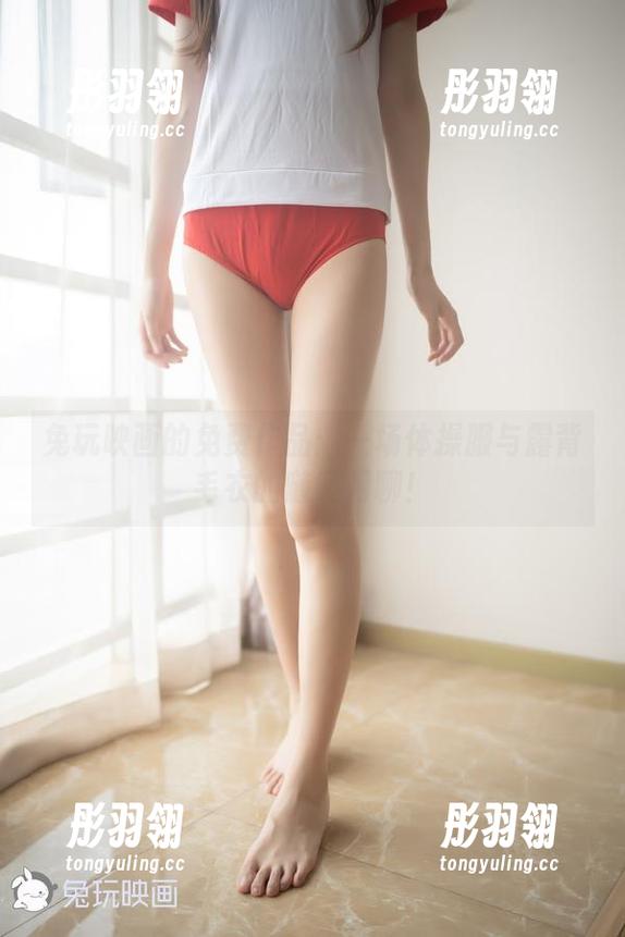 兔玩映画的免费作品：一场体操服与露背毛衣的随意闲聊！
