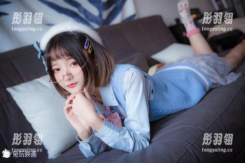 兔玩映画美图更新——黑丝与白袜的邂逅，带你一秒穿越时空？