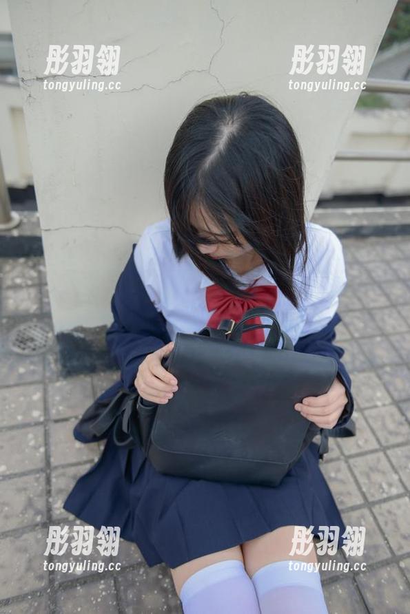 少女秩序 - 小葵的女王与美图：没有一丝大道理的对话！