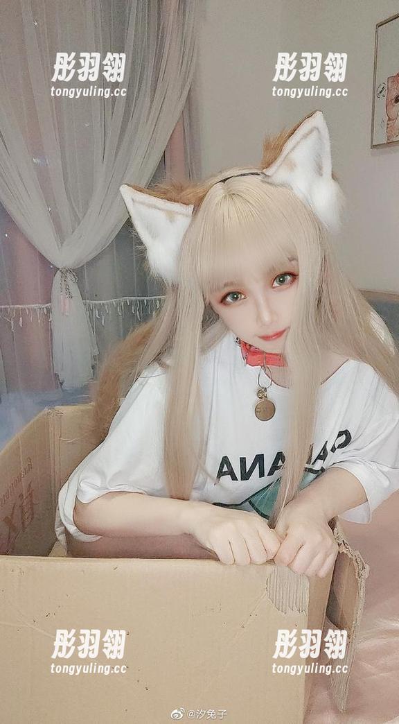 在天台上，掂量着汐兔子的每一张照片