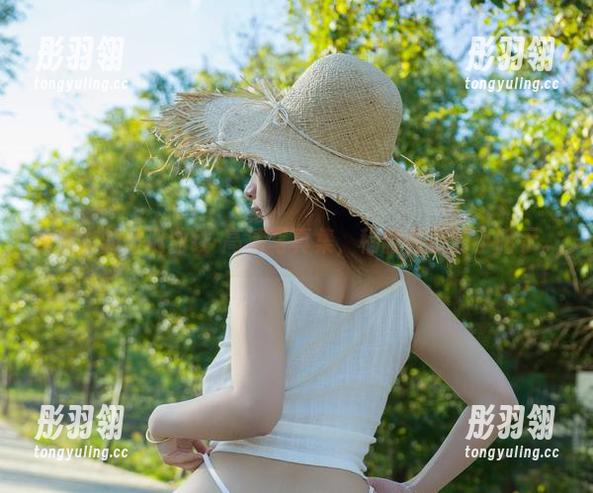 浅安安 浅安安的圣诞曲线-高清写真集,稍微性感的小暗示。