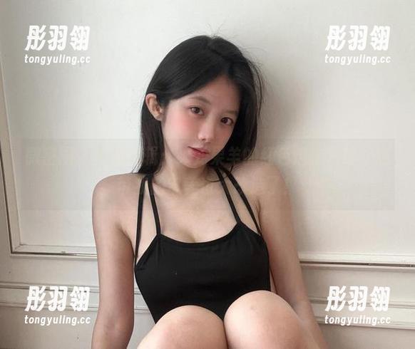 微密圈 - 全集特辑：火龙果羊的红色连体吊带，连带我的审美也大改造了！
