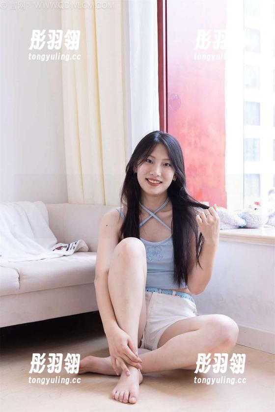 物恋传媒 - 佳琪也太任性了，这部女王写真集来得实在有点震撼，下载风险自负哦。