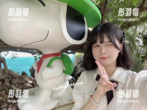 当下最吸引人的：眼酱大魔王w最新照片征服你的小恶魔幻想