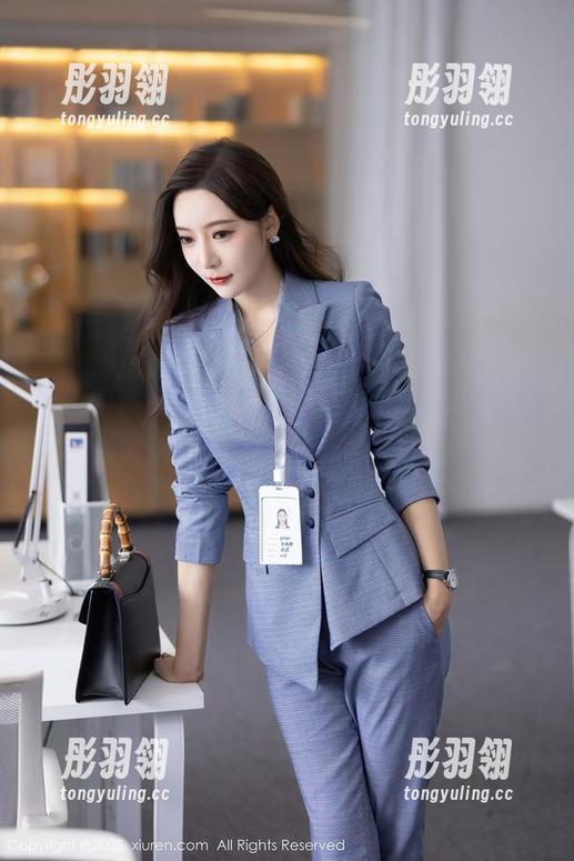 秀人网 - 高跟鞋下的安然anran，高清图包让你目不转睛！