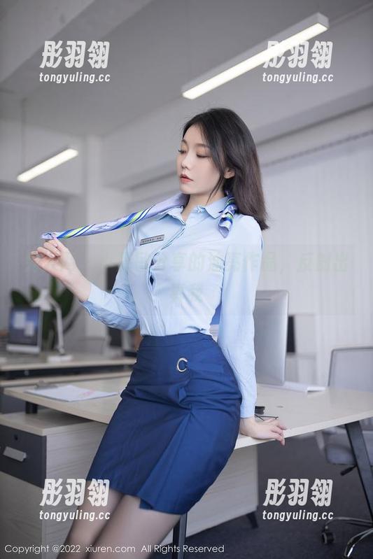 秀人网 - 小嘉敏分享的油亮作品，反射出真我