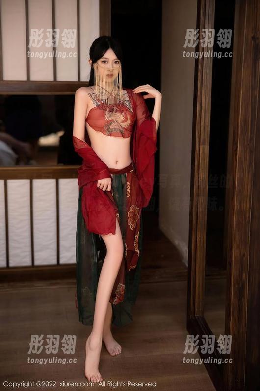 秀人网 - 小蛮妖_honey写真，肉丝的“灵气”真让人浮想联翩，饶有趣味。