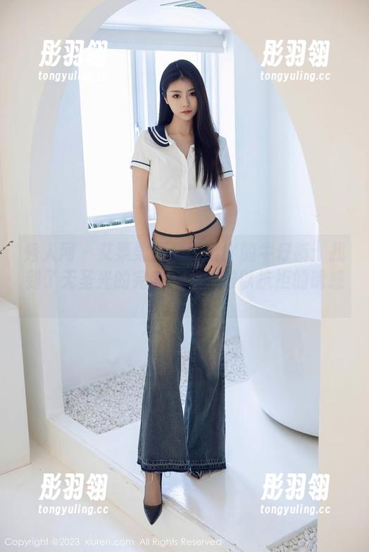 秀人网 - 艾栗栗栗栗栗栗吖的牛仔裤：找到了无圣光的完美镜头，难以抗拒的诱惑。