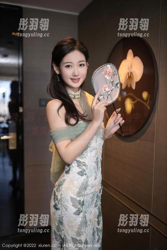 秀人网 - 在萝莉悠悠酱的修女视角中，高清美图好像有一丝神秘的光晕