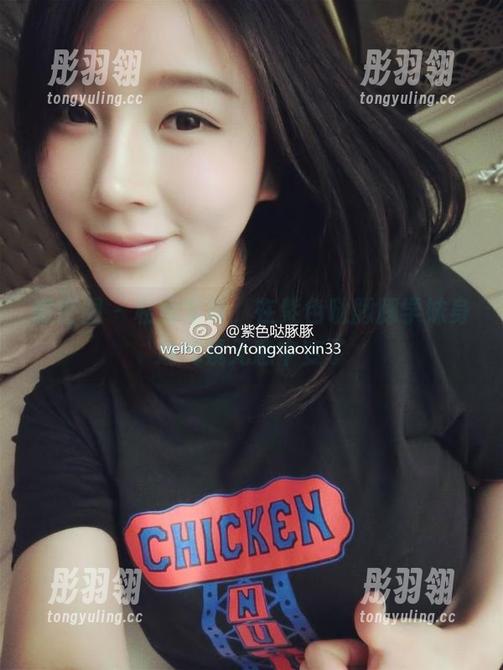 微密圈 - 私房写真，在紫色哒豚豚学妹身边气氛无意中变了