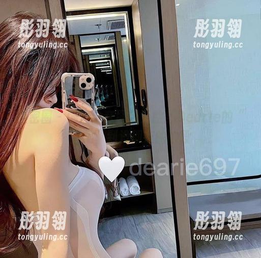 微密圈 - 国产全套图包！脸红Dearie的“温柔”到没朋友的阶段
