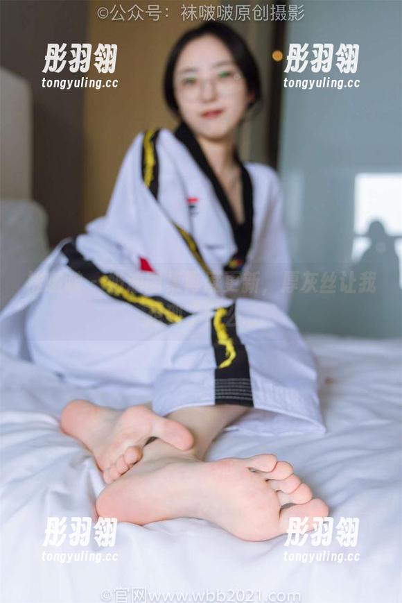 袜啵啵 - 奶油图集再度更新，厚灰丝让我想到了什么...