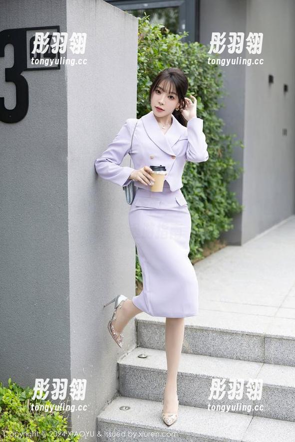 语画界 - 教室中的玩闹，顾乔楠写真：图库漫游指南