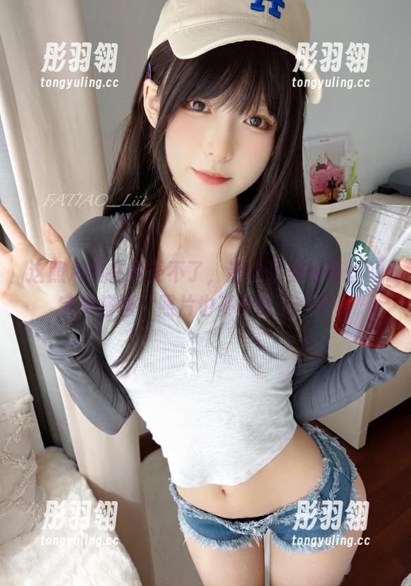 这照片实在是受不了，迷之呆梨与蕾丝的完美搭档，照片也妥妥吃了一斤！