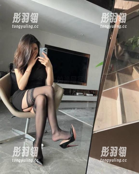 微密圈 - 金希儿的渔网写真全记录，这种魅力，谁能抵挡？