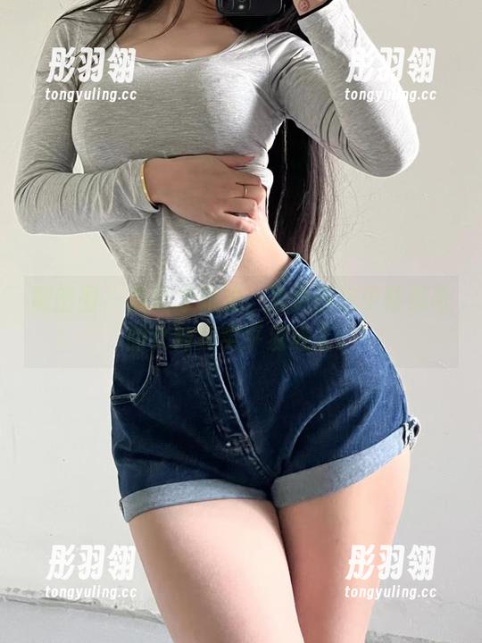 微密圈 - 看过才知道，免费图包中陈佩奇的女神其实平易近人。