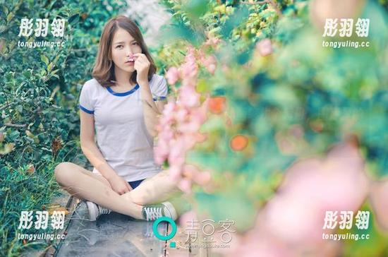 青豆客 - 看到婕西儿的裸足，真想给我的画笔找个借口，图库里的灵感值得一试！