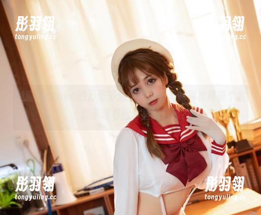 魅瞳meroko的万圣节造型，原图里的彩妆真有个性，敢不敢看图片里的自己？