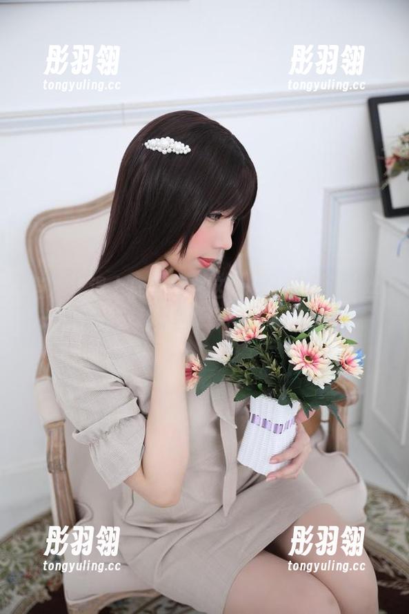 当灰丝遇上鹿野希：这cos让我感到一丝微妙的悸动，打算开个袜子商店！